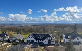 Wundervolle Aussicht In Bester Lage Auf 